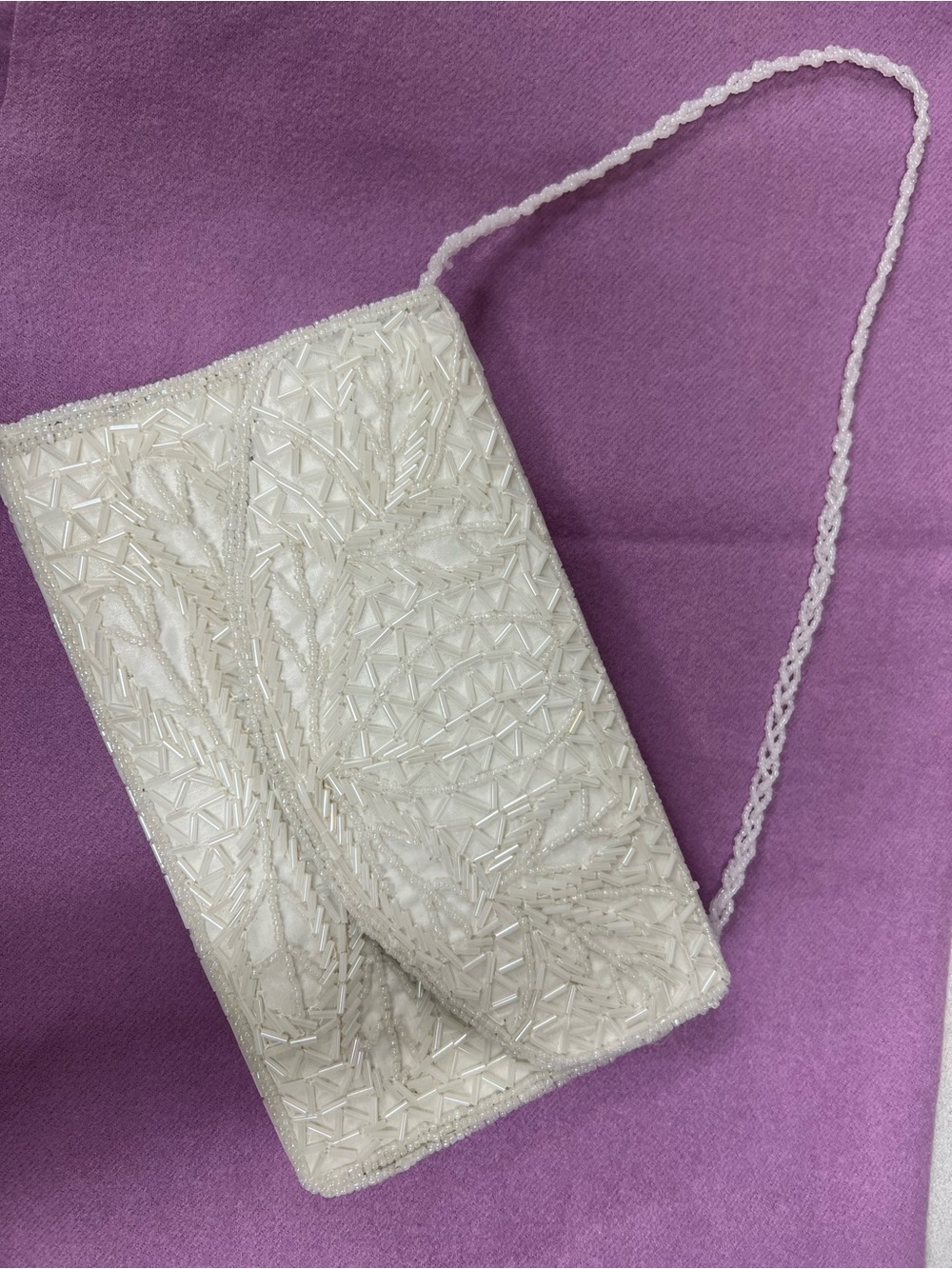 Elegant White Beaded Evening Shoulder Bag